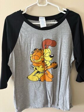Black Sleeve Gray Raglan Tee with Garfield and Odie Graphic